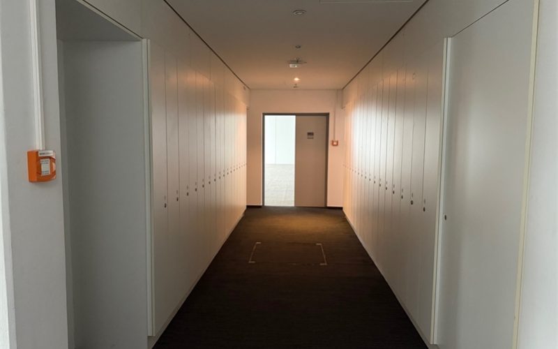 Flur zugang zur küche sowie WC