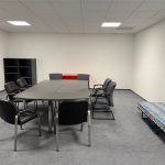 Konferenzraum ohne Fenster