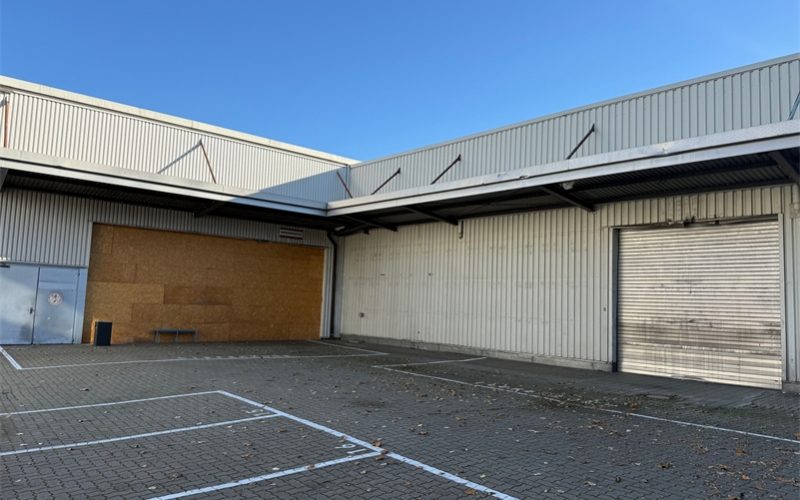 Zugang zu beiden hallen