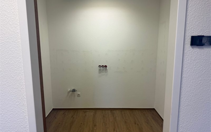 Abstellraum mit Wasseranschlus