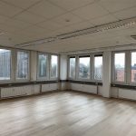 Eckbüro, rechte seite vom Eing