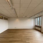 Rechte Seite, großes Büro