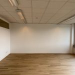 Rechte Seite vom Büroeingang