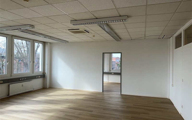 Linke Seite vom Büroeingang