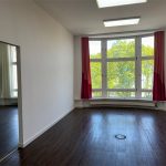 Büroraum mit Durchgangszimmer