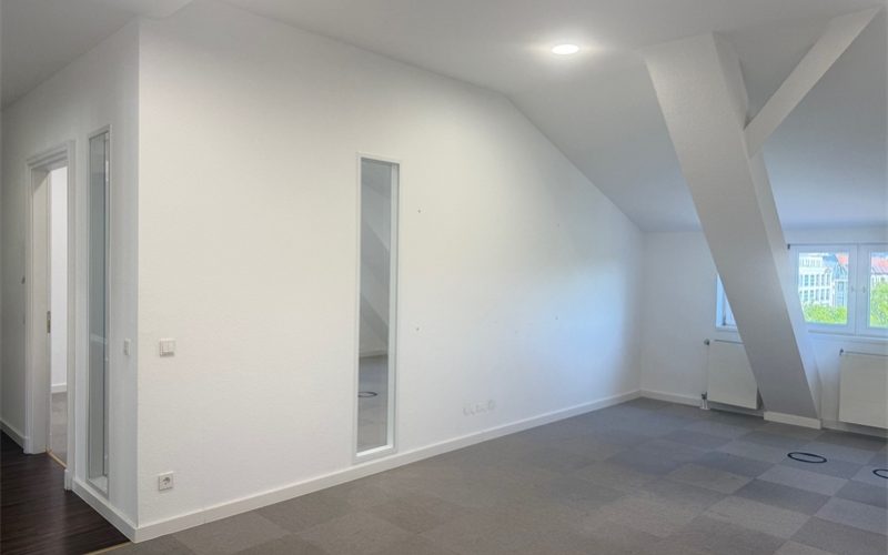 Hinterer Bürobereich offen