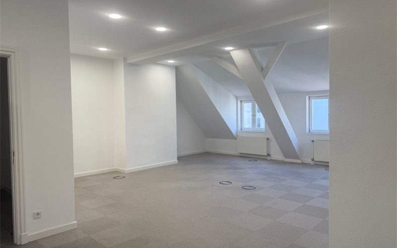 Hinterer Bürobereich offen2