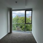 Bürozimmer zur Strasse1