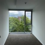 Bürozimmer zur Strasse