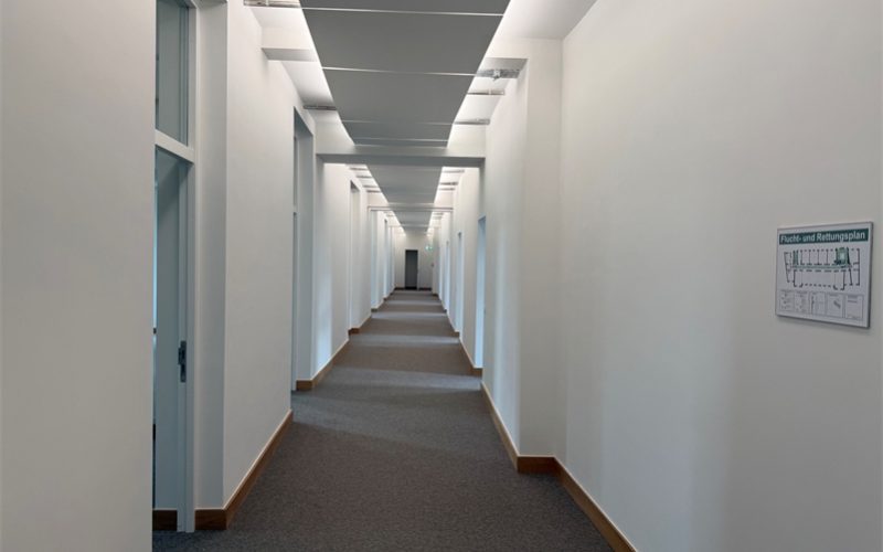 Büroflur1