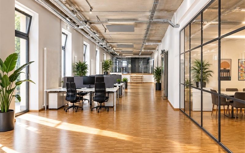 Büro Mobliert